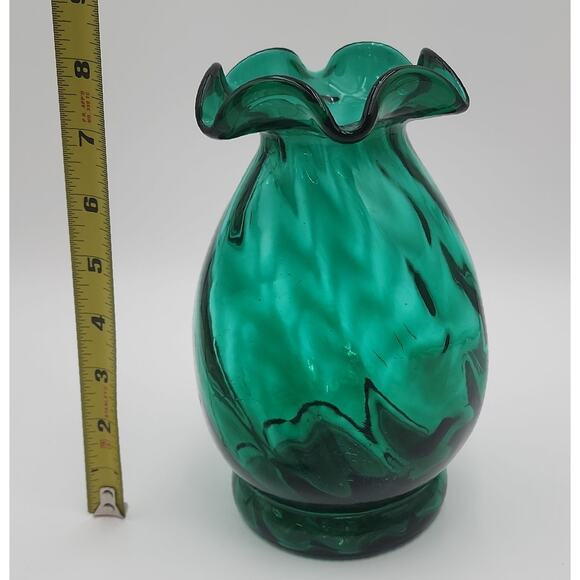 VTG Unique Green Art Glass Vase Ruffled Top 2  Flat Sides Modern Home Decor - Picture 10 of 11